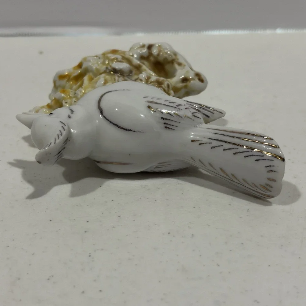 Vintage Japan Porcelain Blue Jay Bird Figurine 4